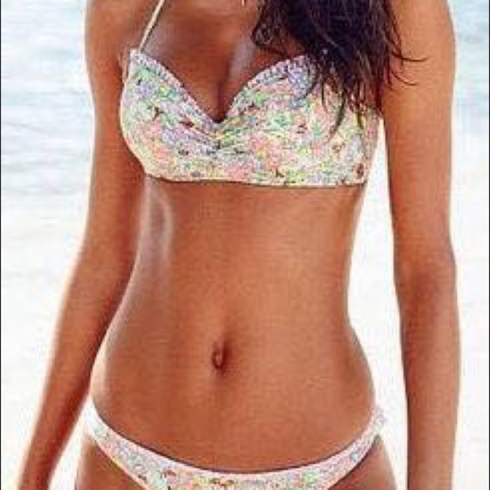Victoria’s Secret Getaway halter bikini set